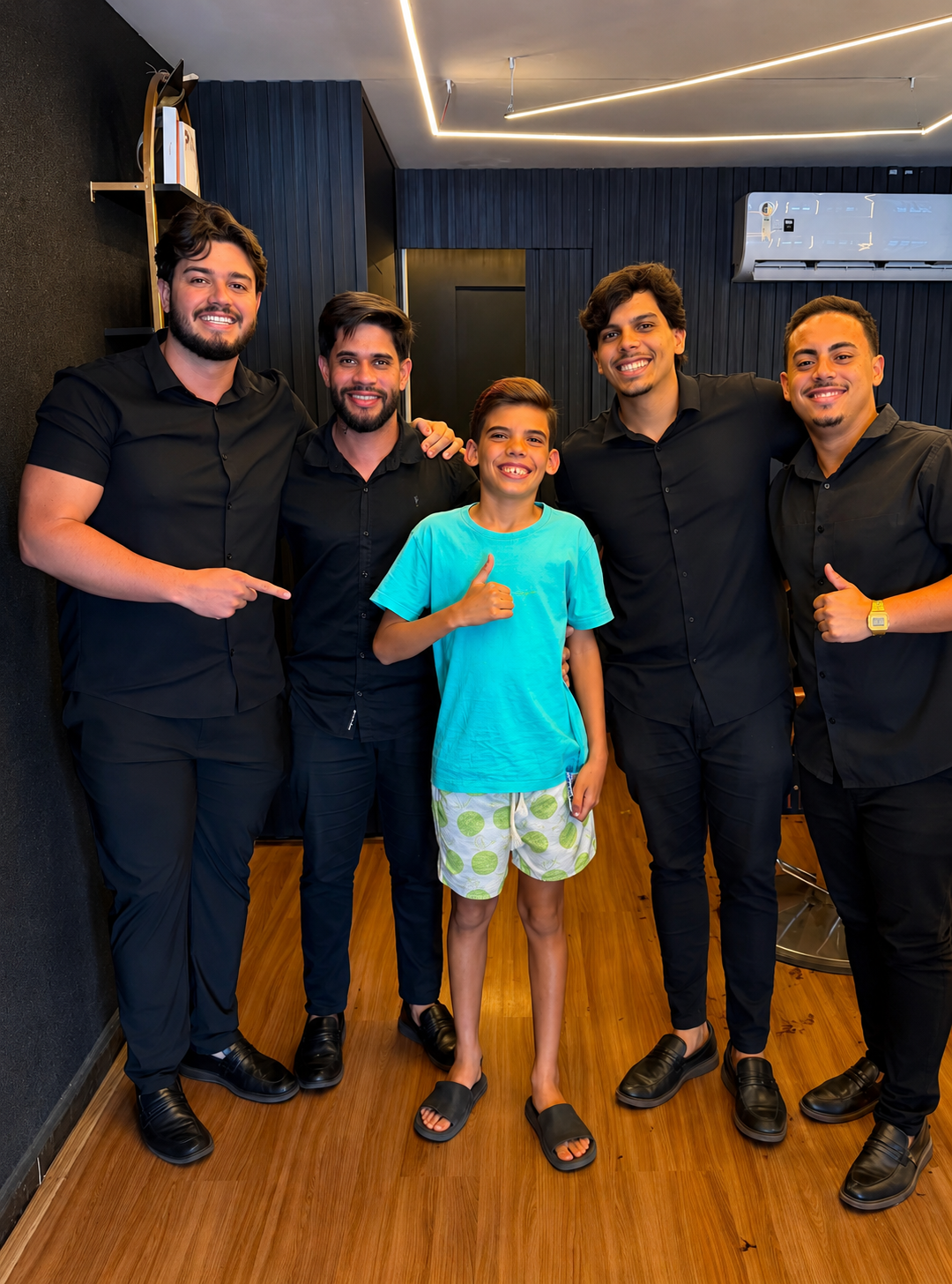 Emmanoel Estrela, fundador da barbearia Barbeiro das Estrelas